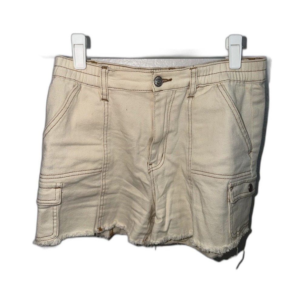 Madden NYC Cargo Shorts Womens Size M Khaki Distressed Raw Hem Utility - Picture 2 of 4